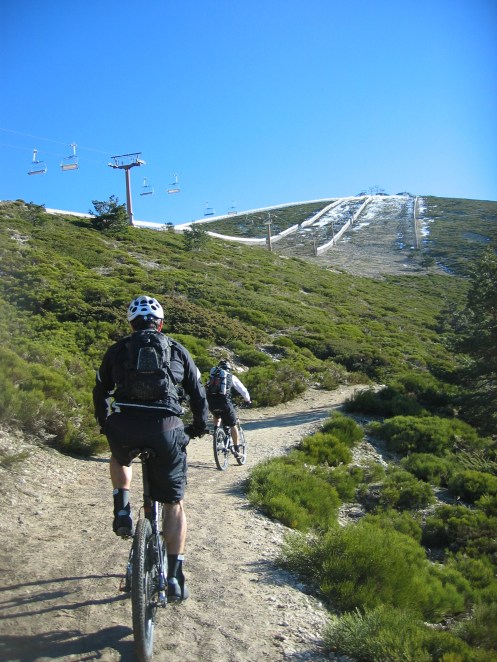 IMG_7076 Nacho y Luis con la Bola del Mundo